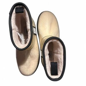 Ugg classic clear mini boot